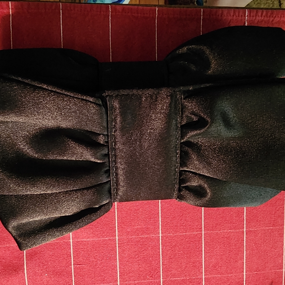 Satin Black Bow Purse w/ Clasp & Chain Strap